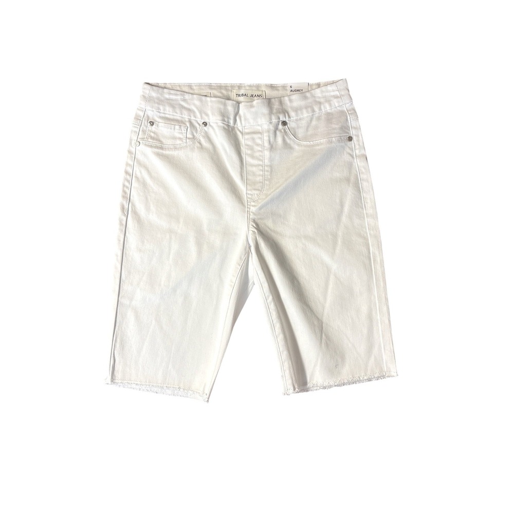 Tribal Jeans Audrey Mid-Rise White Bermuda Shorts Raw Hem Women's Size 6 NWT